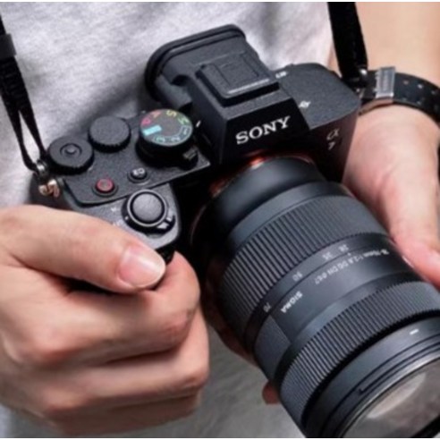 코엠스킨 카메라 스크래치 보호 필름 리치그레인: 소니 A7M4 카메라를 위한 투명하고 내구성 있는 긁힘 방지 필름