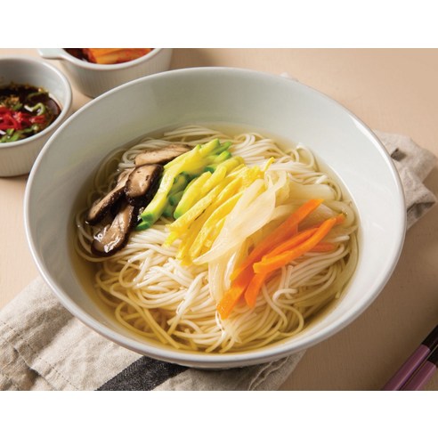 속 편한 야식, 농협 우리쌀국수 시원멸치맛으로 해결하세요!