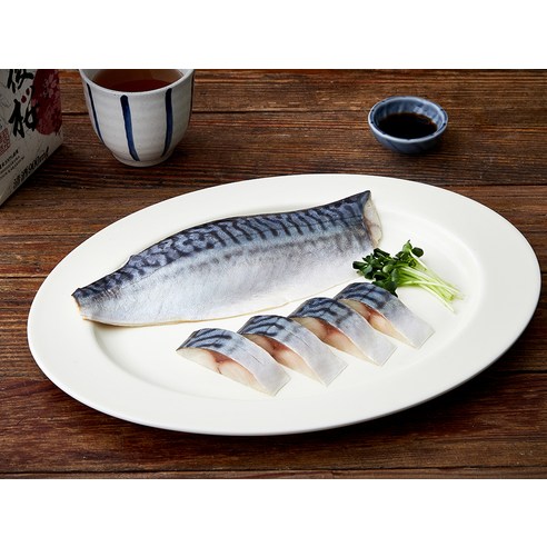 깊은 바다의 풍미, 고래미 시메사바로 미식 경험을 완성하세요.