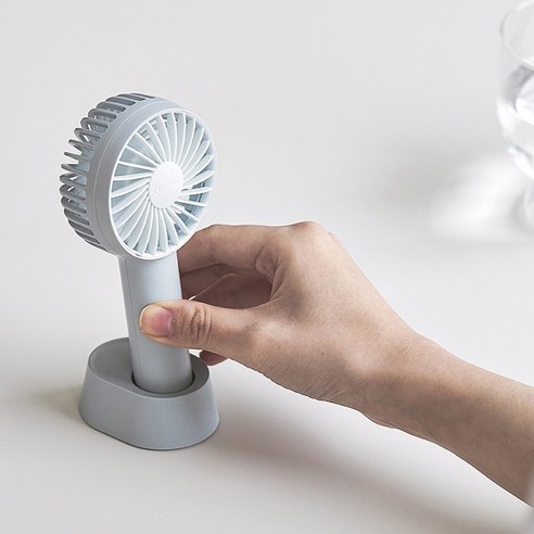 더운 여름을 위한 완벽한 솔루션: 루메나 휴대용 무선 선풍기