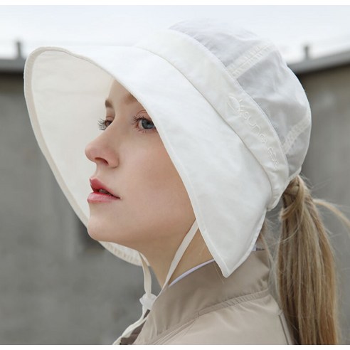 햇살 가득한 봄날, 스타일과 자외선 차단을 동시에!