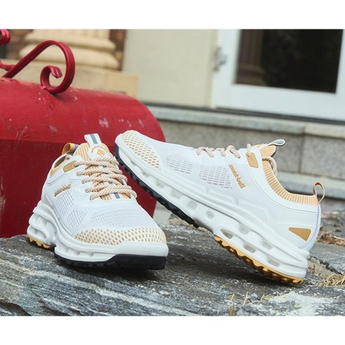 자연을 만끽할 수 있는 최적의 트레킹슈즈