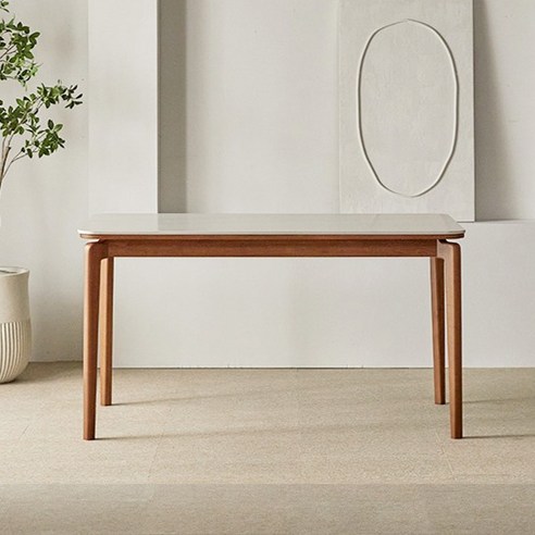 시간을 담은 공간, 품격을 더하는 리샤르 세라믹 원목식탁