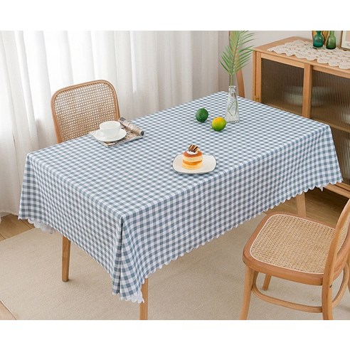 밥상 위의 찝찝함, 방수 테이블보 하나로 깔끔하게 해결!