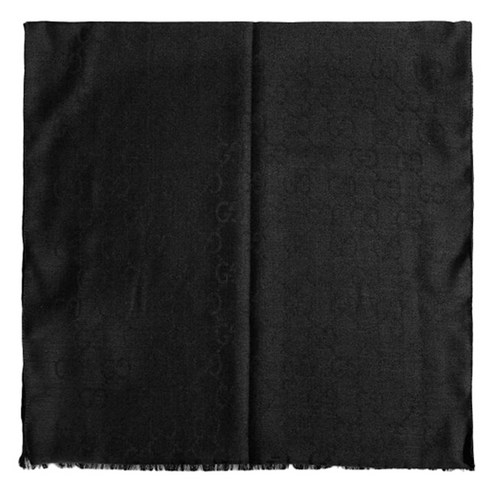 고급스러운 겨울, 구찌 GG 울 실크 스카프로 완성하는 나만의 스타일 여자구찌스카프