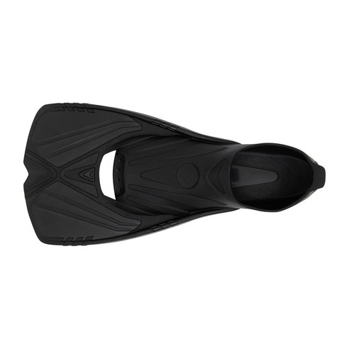 아레나 숏핀으로 물 만난 고기처럼 자유롭게 수영하세요!