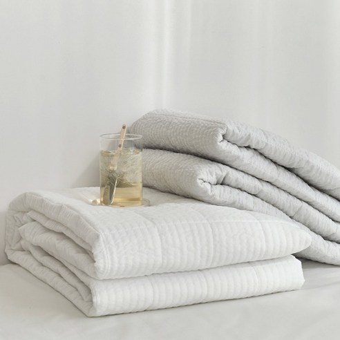 듀라론 냉감 소재로 선사하는 한여름 밤의 오아시스, 파르페by알레르망 프로즌 듀라론 냉감서커 패드