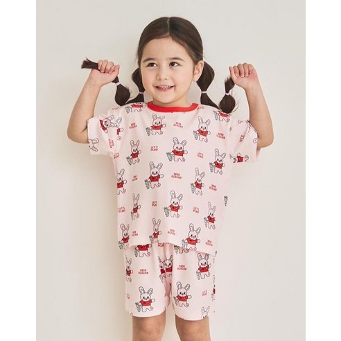 땀 많은 아이에게 쾌적한 여름을 선물하는 헐렁핏 면혼방 실내복