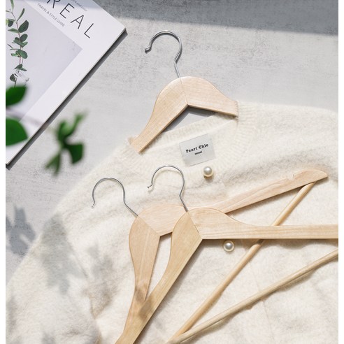 코멧 프리미엄 원목 옷걸이로 옷장 정리, 스타일을 완성하세요!