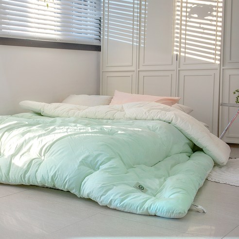 床上用品  梳妝  羽絨被  深度睡眠  睡眠  蜂蜜睡眠  深度睡眠  睡前  被子  被子