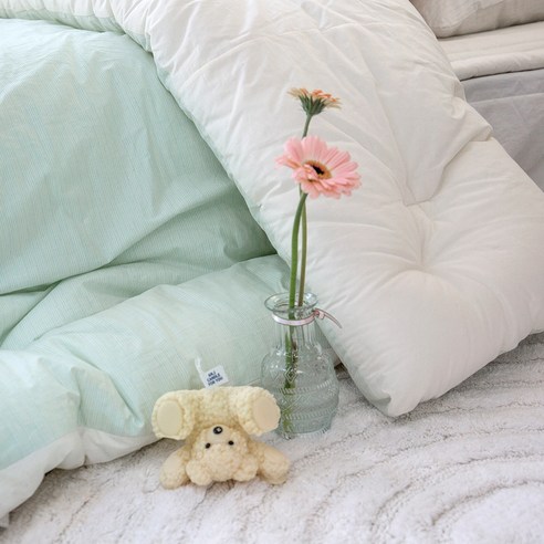 床上用品  梳妝  羽絨被  深度睡眠  睡眠  蜂蜜睡眠  深度睡眠  睡前  被子  被子