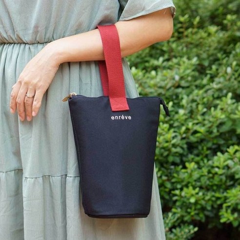 디자인과 실용성을 모두 잡은 앙레베 미니 버킷 보냉백, 일상에 편리함을 더하다.