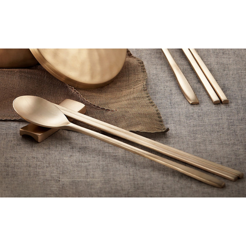 품격 있는 식사를 위한 선택, 인현공방 안성맞춤 유기 수저 1인 선물세트