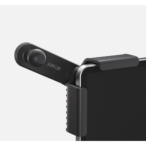 흔들림 없는 안정감과 자유로운 각도 조절로 안전하고 편리한 운전!