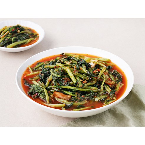 아삭하고 시원한 풀무원 톡톡김치 열무김치로 식탁에 활력을 더하세요