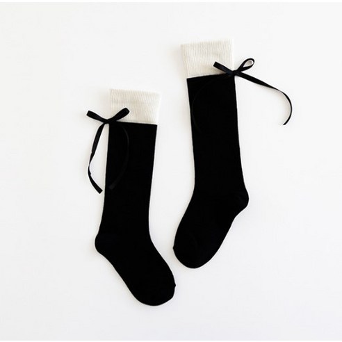 봄날의 사랑스러움을 담은 섬세한 디테일