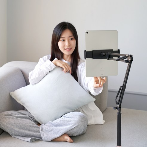내 손목과 눈 건강을 지켜줄 마법 같은 거치대