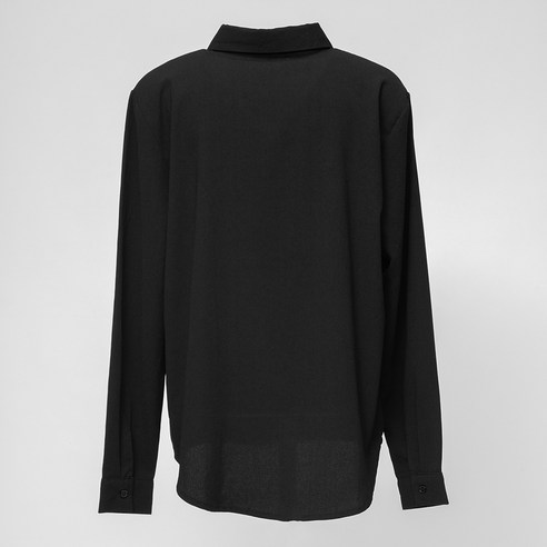 멋스러운 셔츠 블라우스로 룩을 완성하세요.