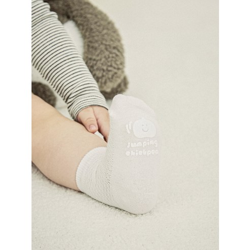 땀띠 걱정 없이 쾌적한 여름, 점핑칙피 메쉬 양말로!