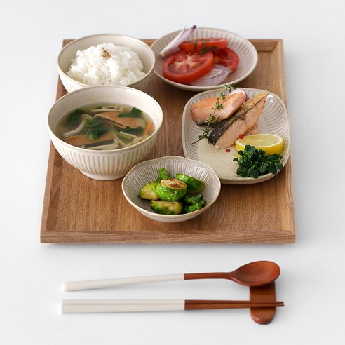 혼밥을 더욱 편리하고 스타일리시하게 만들어주는 식기 세트