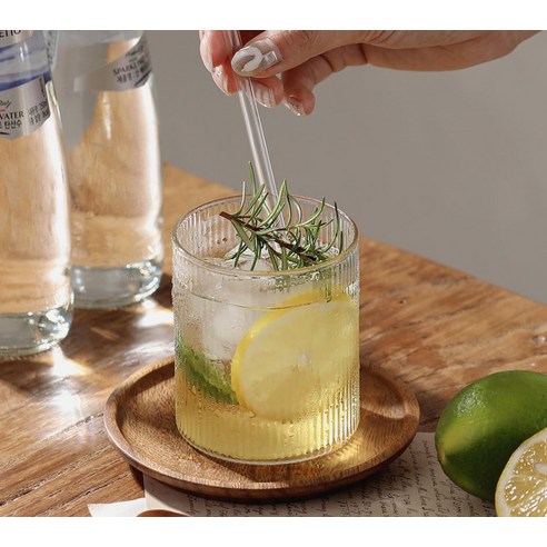 내열유리와 리플 패턴이 돋보이는 세련되고 내구성 뛰어난 이우아여사 리플 내열유리컵