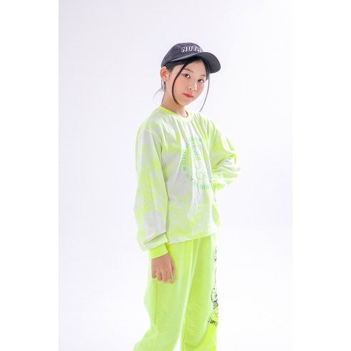 少年時尚少女服裝上衣圓領T卹少女少女圓領圓領圓領圓領少年9歲以上青年JUNIOR女學生少女少女女孩  初中生  女高中生  中學生服  少女服  春天  秋天