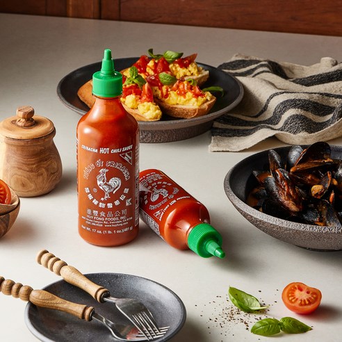 매혹적인 풍미로 일상을 깨우는 스리라차 핫 칠리 시즈닝