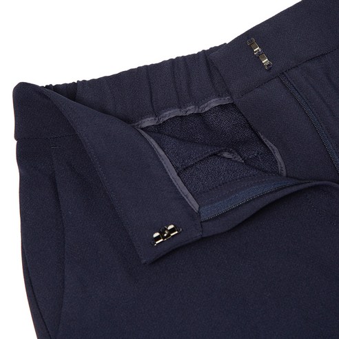 편안한 착용감과 다양한 스타일 표현이 가능한 여성용 데일리 팬츠