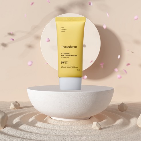 뜨거운 태양 아래, 트록세덤 유브이 쉴드 선 히트 프로텍터로 피부를 지키세요.