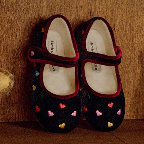 사랑스러움과 편안함을 모두 담은 빔보빔바 여아용 플랫슈즈