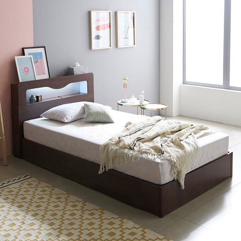 밤마다 뒤척이는 당신, 삼익가구 로이 LED 평상형 침대로 숙면을 되찾으세요! 월넛침대프레임