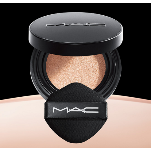 하루 종일 무너짐 걱정 없이, 맑고 화사한 피부를 완성하는 맥 스튜디오 픽스 롱웨어 쿠션