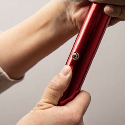 견고함과 세련됨을 갖춘 벅703 알루미늄 타프 폴대로 캠핑을 업그레이드하세요!