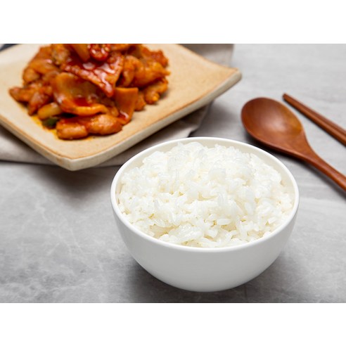 편리한 포장 방식과 높은 평점을 가진 곰곰 소중한 우리쌀 밥