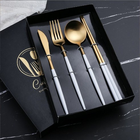 식탁에 내려앉은 황홀한 금빛 향연, 쿠리풀 커트러리 세트