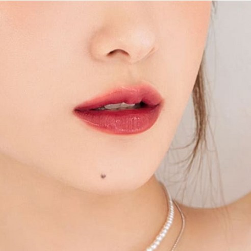 강렬한 컬러와 촉촉함으로 완성하는 생기 넘치는 입술, 토니모리 퍼펙트 립스 쇼킹 립틴트