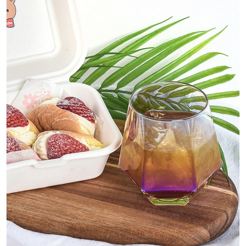 로체스터 오로라 샤이닝 글라스: 식탁을 빛나게 하는 우아함