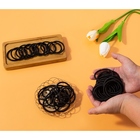 키에 고무줄 헤어밴드: 흩날리는 머리카락, 깔끔하게 스타일링!