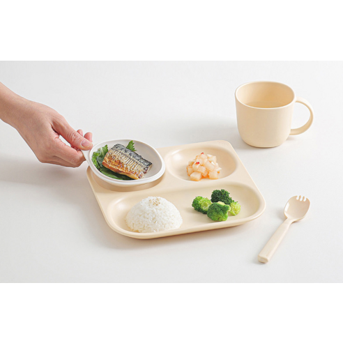 안전하고 즐거운 식사, 탁가온 네모 3구 식기세트로 시작하세요!