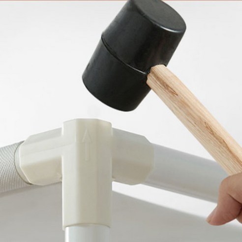 편리하고 내구성 있는 멀티행거로 혼란스러운 공간을 정돈하세요.