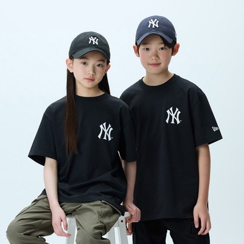 아이들의 스타일과 편안함을 책임지는 뉴에라 MLB 반팔 티셔츠!