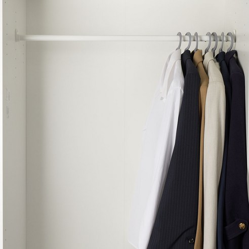 완벽하게 정리된 옷장, 코멧 옷걸이로 가능하다!