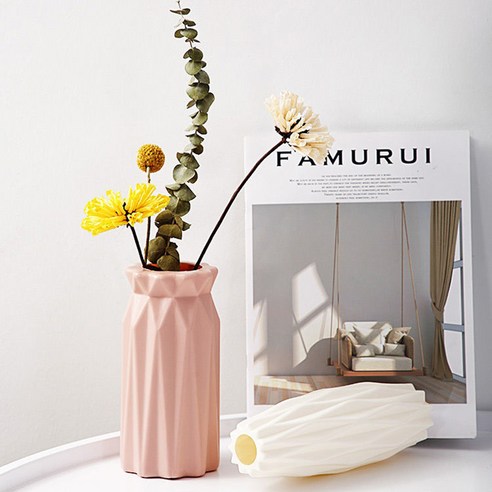 인테리어의 주인공이 될 파스텔 화병 세트