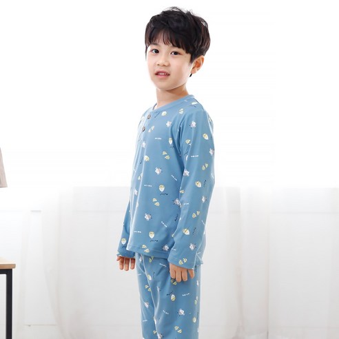 귀여운 병아리 디자인으로 편안한 취침 시간 선사하는 키즈라인 아동용 병아리 잠옷 상하세트