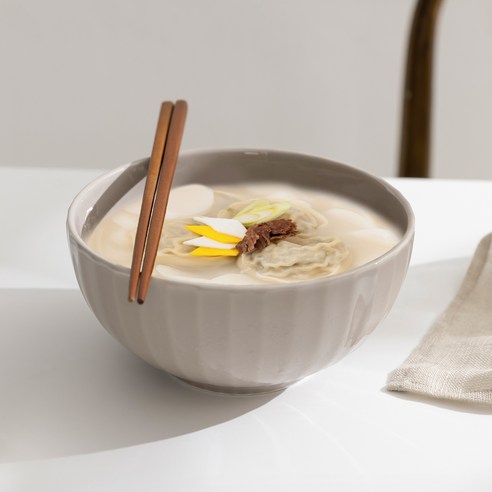 쓰임 데이 면기, 웜그레이, 4개