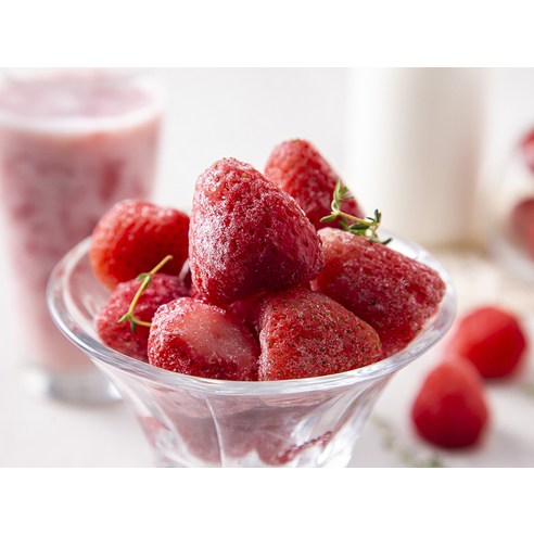 냉동 딸기, 냉장고 속 작은 행복 발전소!