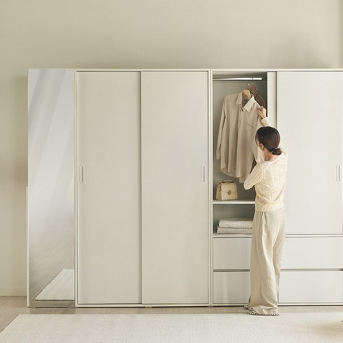 스칸디아 모어빅 슬라이딩 옷장으로 좁은 공간을 넓게, 옷장 고민을 깔끔하게 해결하세요!