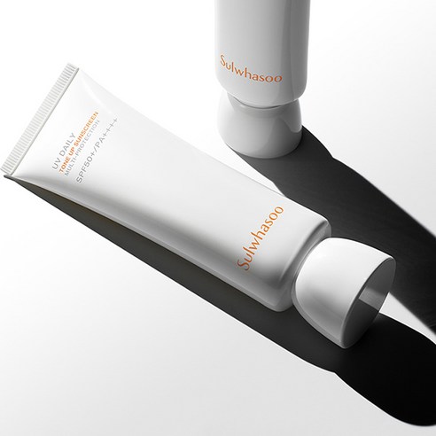 자연스러운 톤업과 강력한 자외선 차단, 설화수 상백톤업 선크림으로 빛나는 피부를 완성하세요.