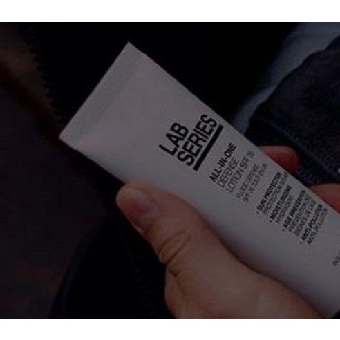진정과 보습을 동시에 제공하여 피부 건강을 도와주는 멀티 액션 페이스 워시
