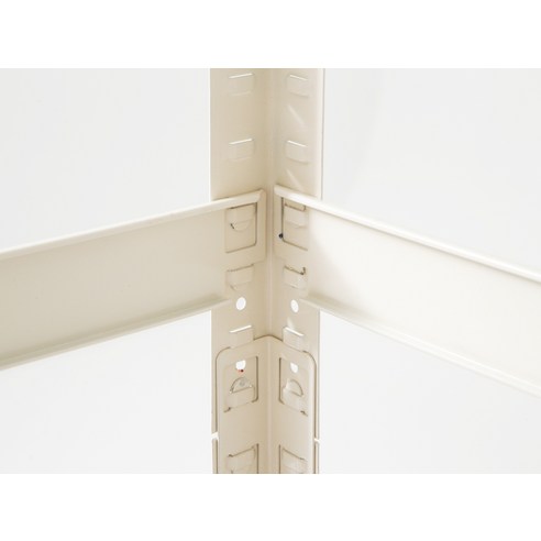 모던한 디자인의 실용적 선반